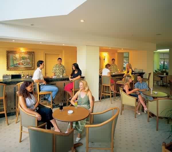 Cande Festival Hotel